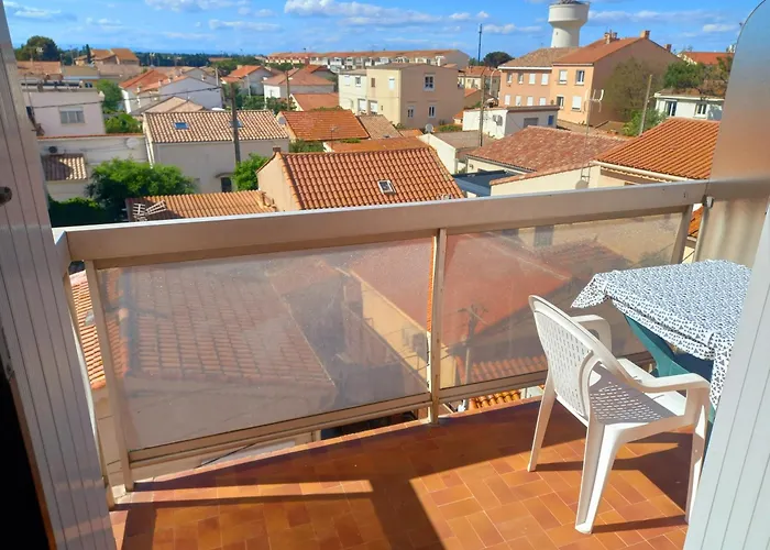 Studio Avec Petite Terrasse Proche Plage Et Commerces