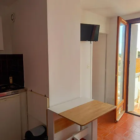 Studio Avec Petite Terrasse Proche Plage Et Commerces Valras-Plage Exterior foto